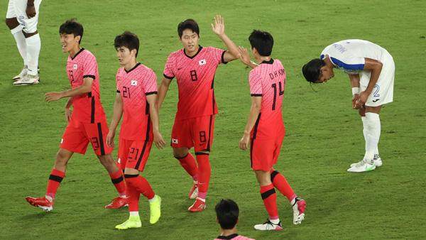 世界杯赛事直播软件下载-【奥运】黄义助戴帽 韩国国奥6比0洪都拉斯头名出线